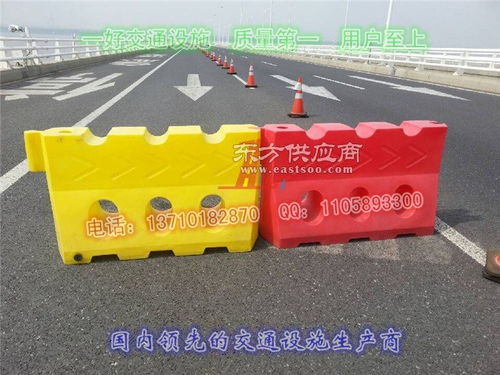 專業廠家提供優質單孔、雙孔及三孔水馬隔離墩，百墩實業價格實惠，附圖片展示